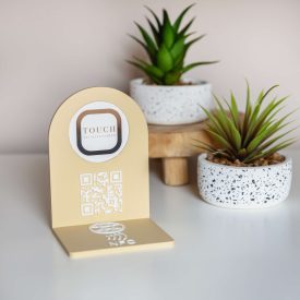 QR-kódos asztali tábla Bézs - Fehér