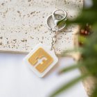 Facebook NFC kulcstartó Fehér - Arany