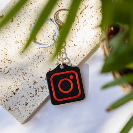 Instagram NFC kulcstartó Fekete - Piros